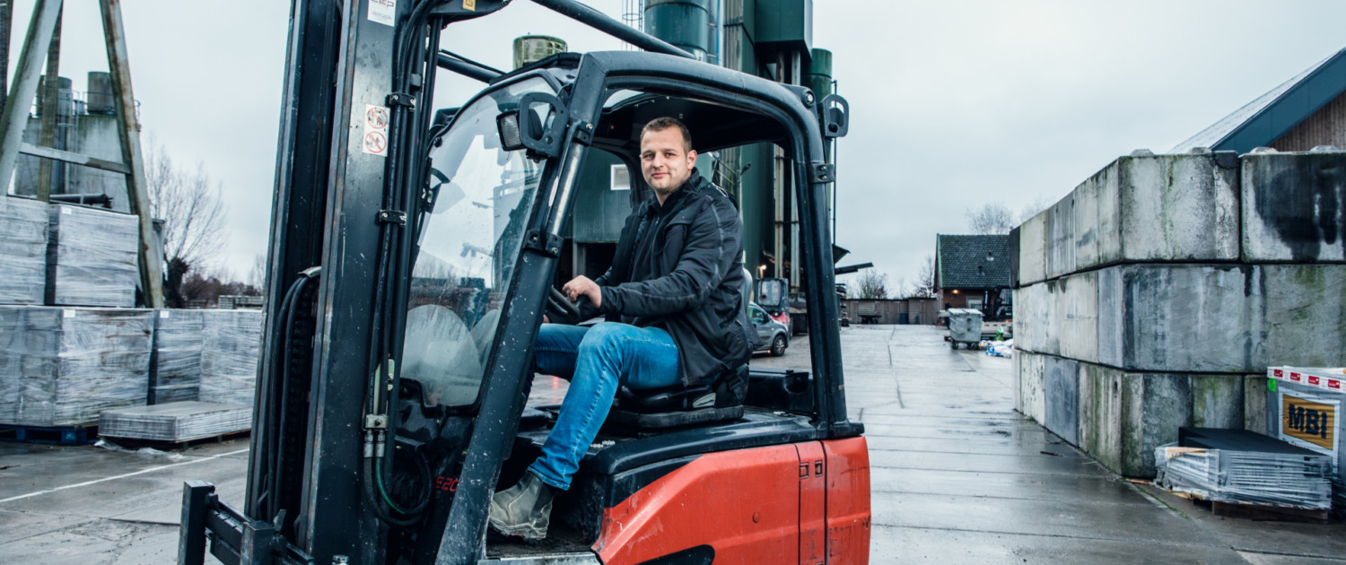 HQ_Van Dikkenberg Beton-11 wim op shovel